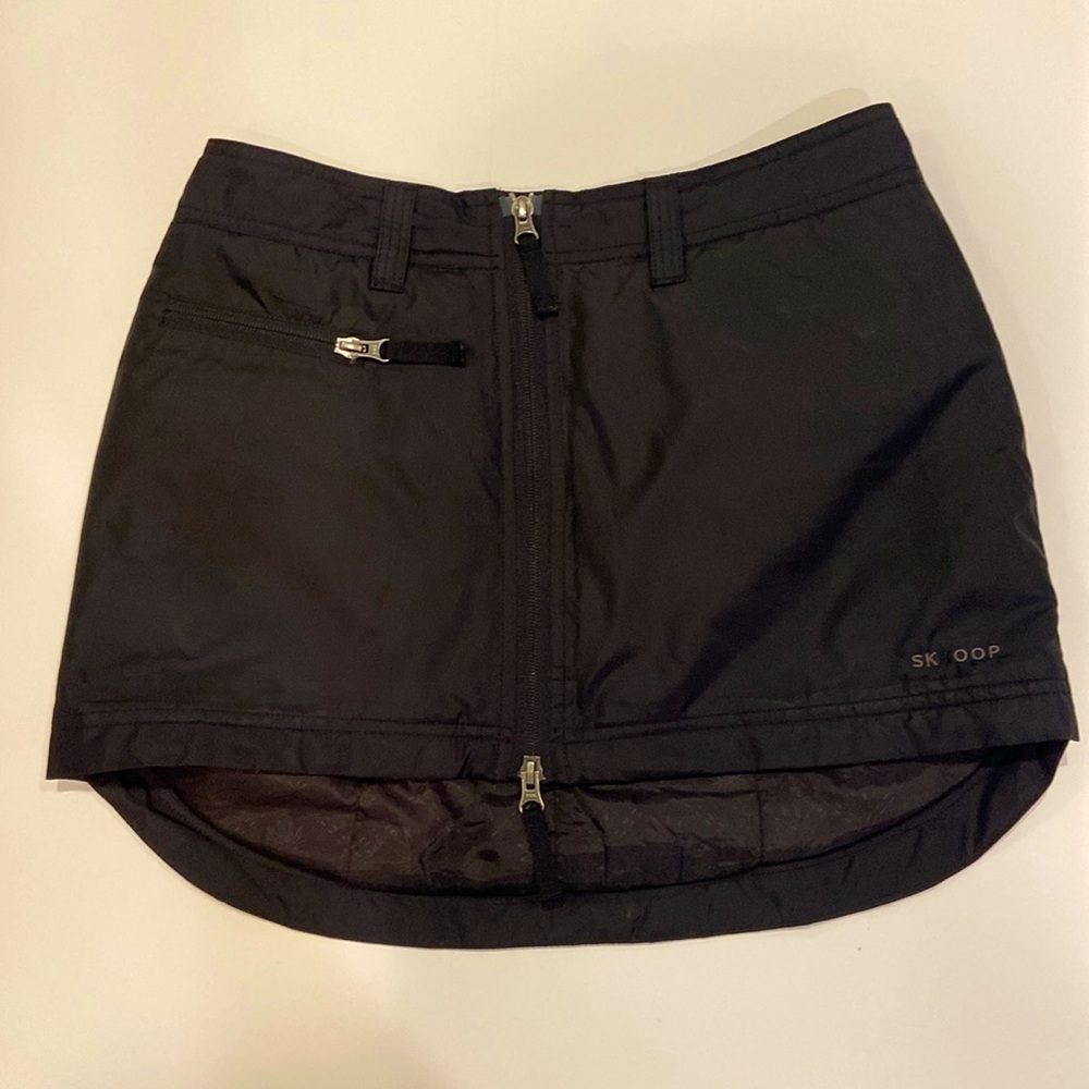 Skhoop Black Zip-Front Performance Skirt